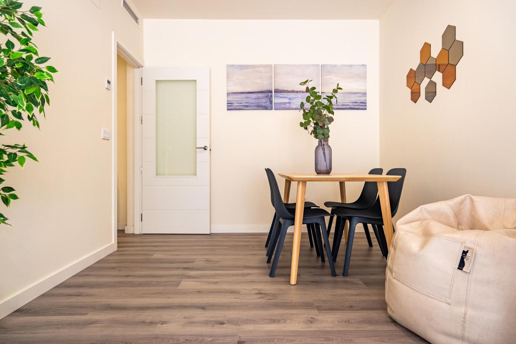 With Pool-2bedrooms 2bathrooms-malaga Lägenhet