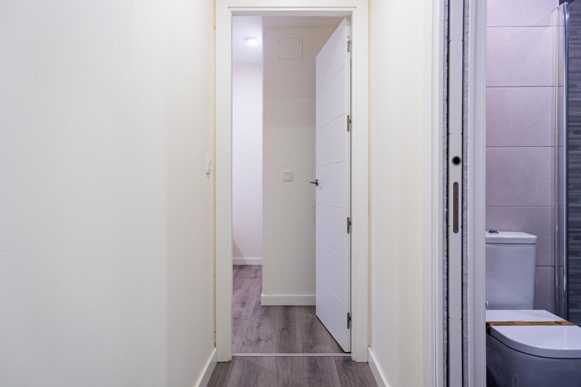 With Pool-2bedrooms 2bathrooms-malaga Lägenhet *