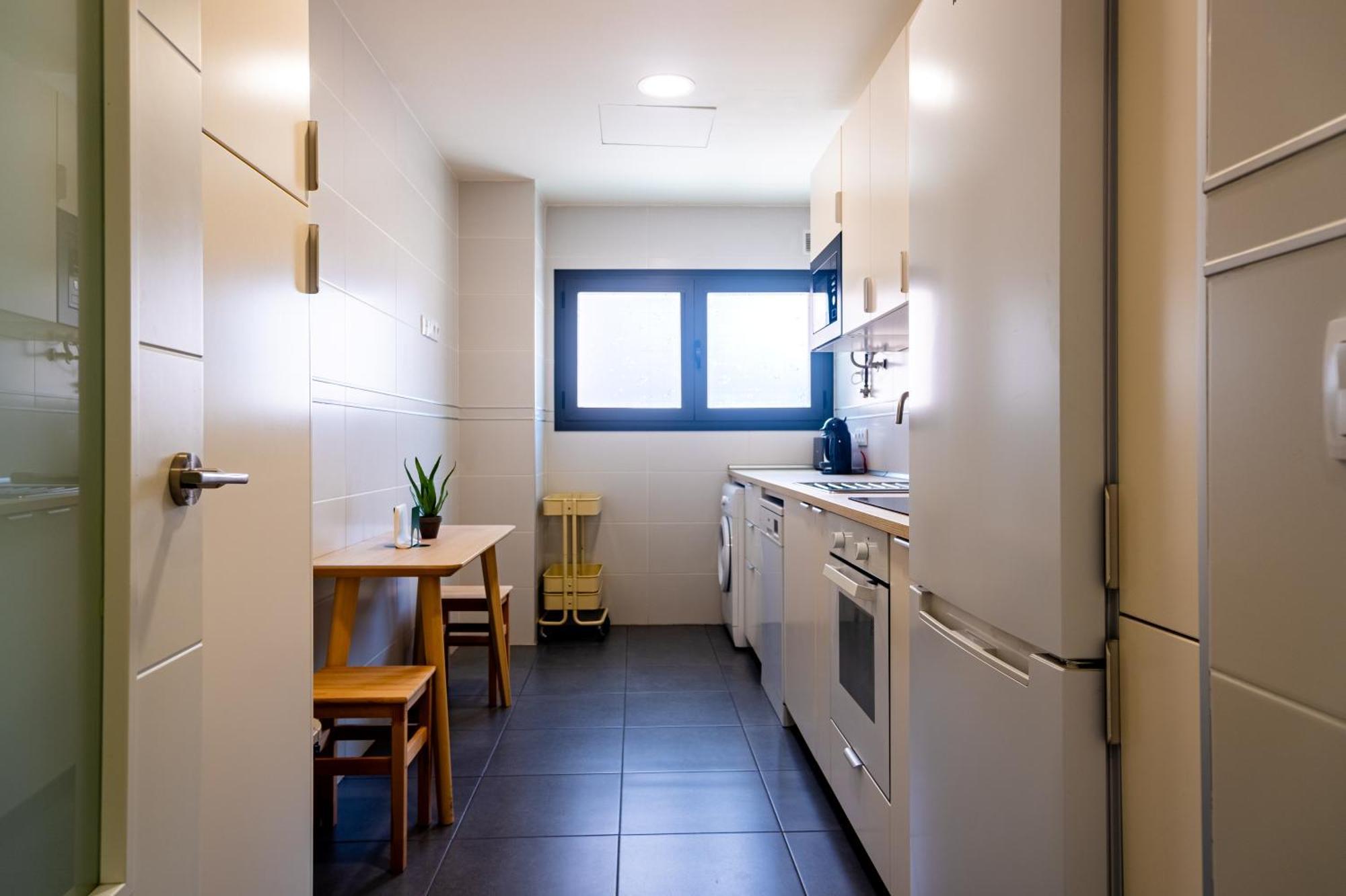 With Pool-2bedrooms 2bathrooms-malaga Lägenhet *
