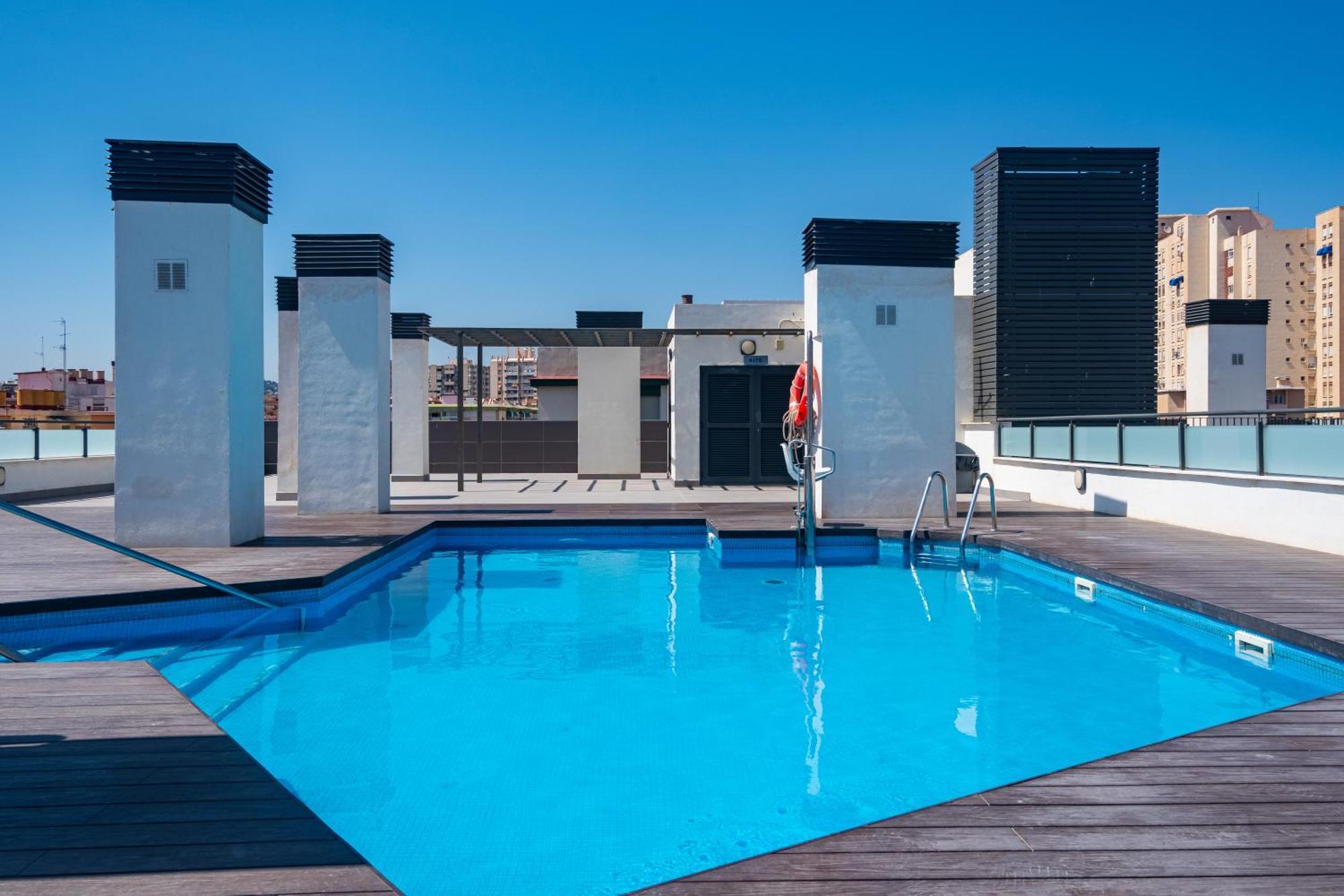 With Pool-2bedrooms 2bathrooms-malaga Lägenhet *